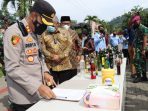 Polres Sukabumi Musnahkan Ribuan Botol Miras Ilegal Hasil Razia Akhir Tahun 2021.