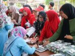 Pasar Murah dalam rangka menekan inflasi di Kabupaten Sukabumi