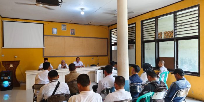 Pertemuan mengedukasi warga oleh Jajaran Diskan Kab Sukabumi beserta Camat Cisolok dan warga sekitar