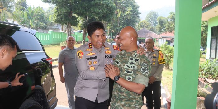 Silaturhami lintas Instansi antara Kapolres Sukabumi dan Kodim 0622 serta Pengadilan Negeri Cibadak