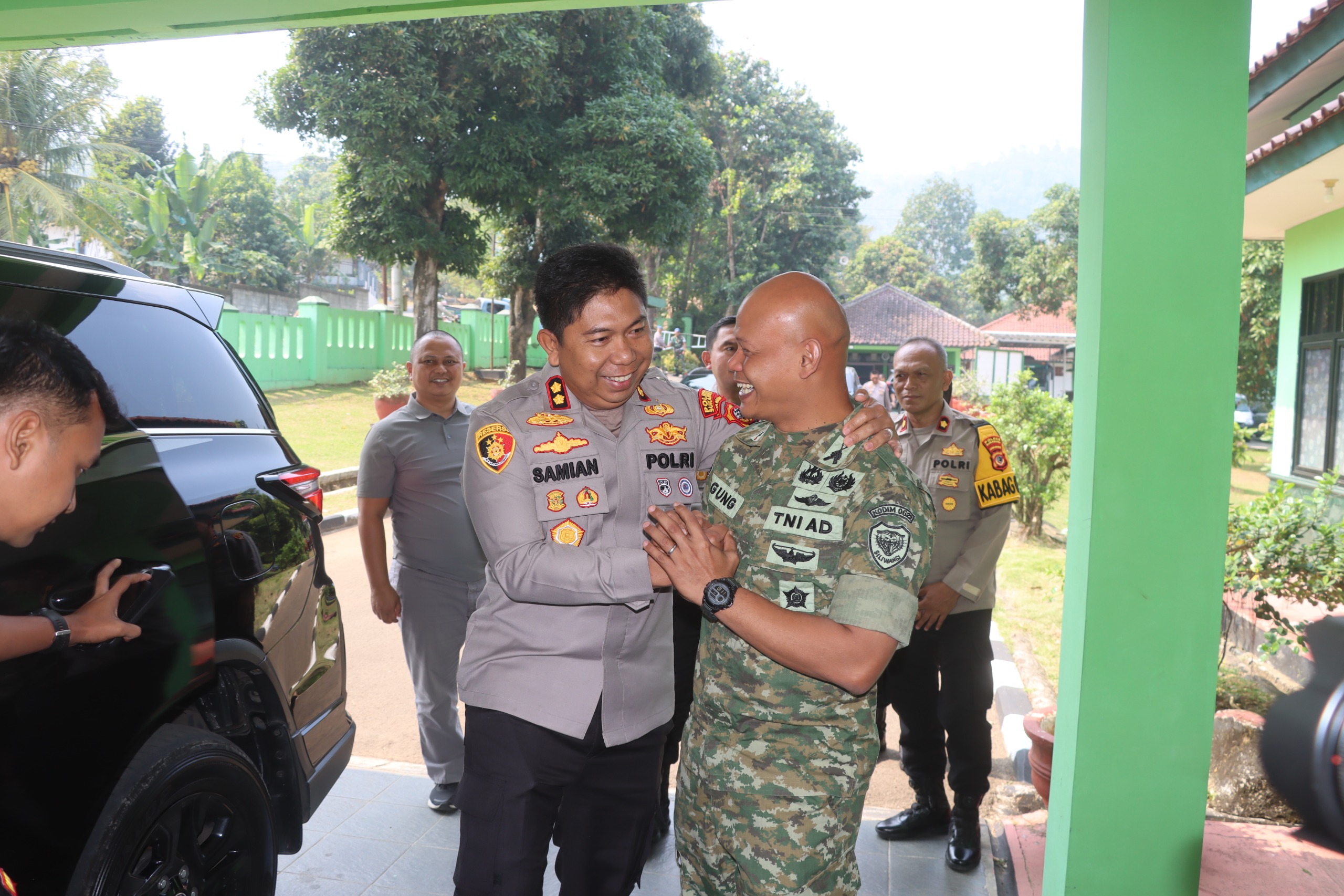 Silaturhami lintas Instansi antara Kapolres Sukabumi dan Kodim 0622 serta Pengadilan Negeri Cibadak