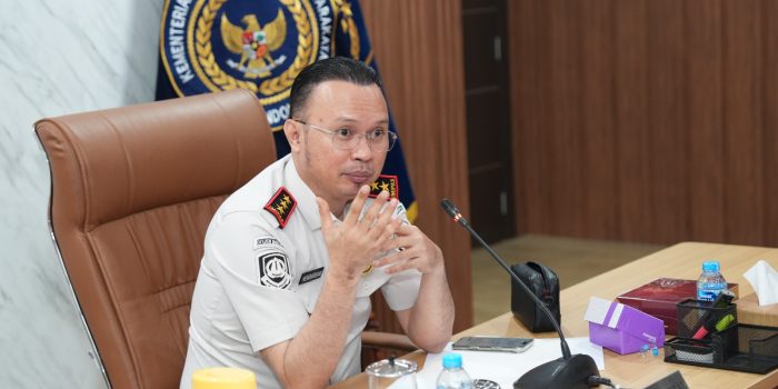 Dirjen Imigrasi Hendarsam Marantoko dalam paparannya