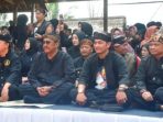 Kadispar hadir dampingi Bupati di Seren Tahun ke 447 di Kampung Adat Kasepuhan Sirnaresmi-195353 Hadir Dampingi Bupati di Seren Tahun ke 447 di Kampung Adat Kasepuhan Sirnaresmi