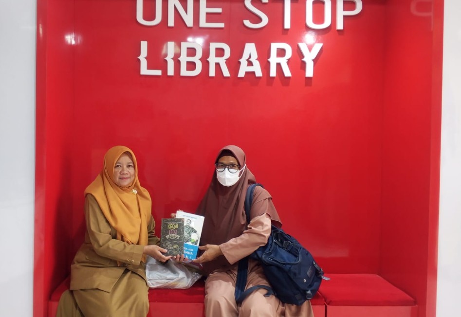 Dukung Ketersediaan Bahan Pustaka Dinas Arsip dan Perpustakaan Terima Penyerahan Hibah Buku
