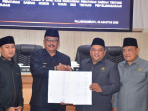 Rapat Paripurna DPRD Kabupaten Sukabumi dengan 2 Raperda Disetujui Rapat Paripurna DPRD Kabupaten Sukabumi dengan 2 Raperda Disetujui