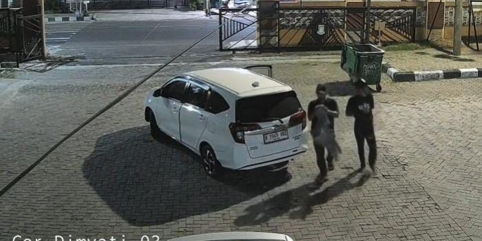 Aksi pencurian motor dan ponsel di Gedung KNPI Tangerang terekam CCTV